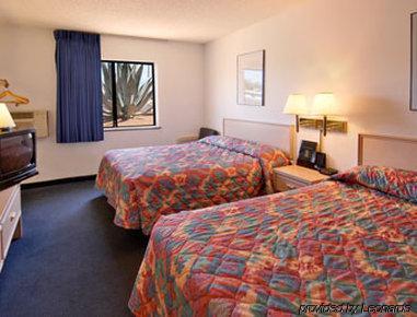 Super 8 By Wyndham Las Cruces University Area Room photo
