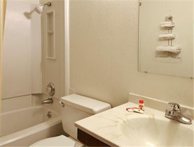 Super 8 By Wyndham Las Cruces University Area Room photo